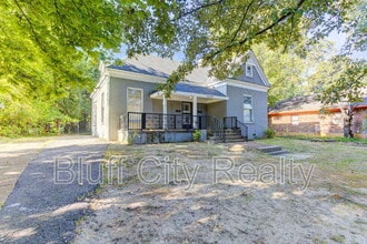 Building Photo - 1639 Southern Ave