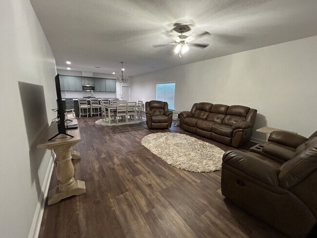 Building Photo - 14741 Carrol Ave