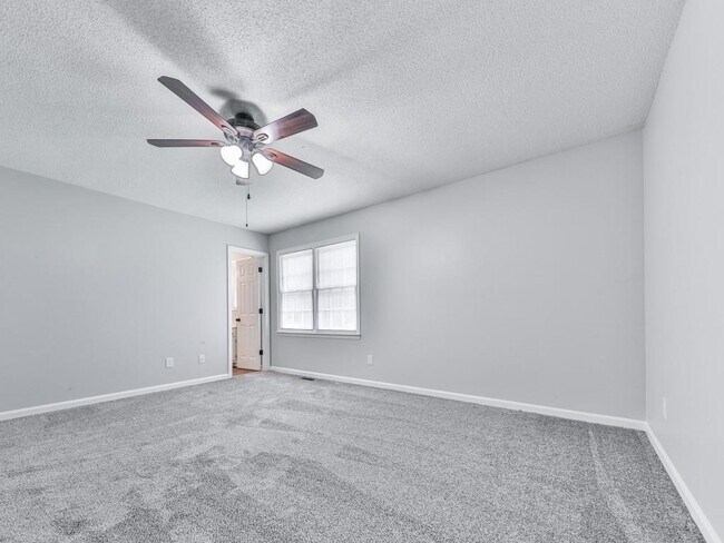 Building Photo - 725 Creek Trail NW
