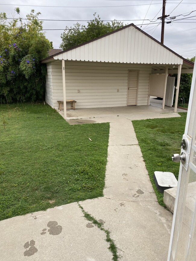 Building Photo - 5325 Glickman Ave