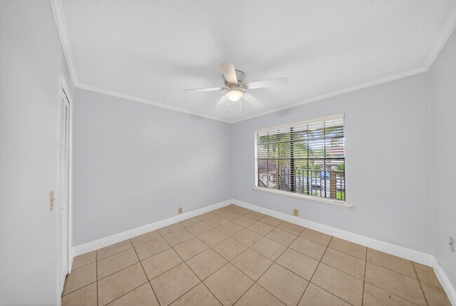 Building Photo - 5300 Treetops Dr