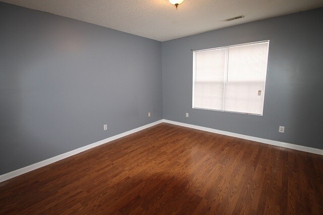 Building Photo - 1056 Cherry Meadow Ln