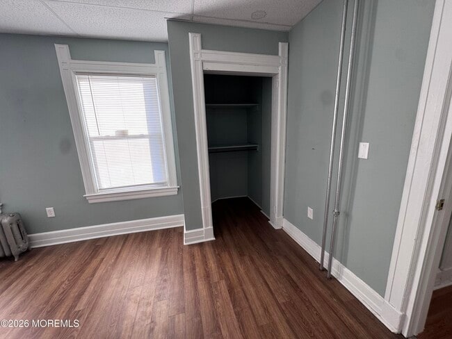 Building Photo - 314 8th Ave