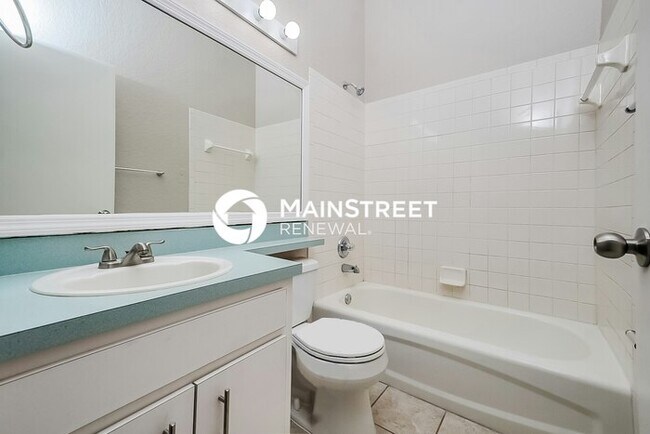 Building Photo - 3 Bedroom Pet-Friendly Home in Winter Haven, FL with Main Street Renewal