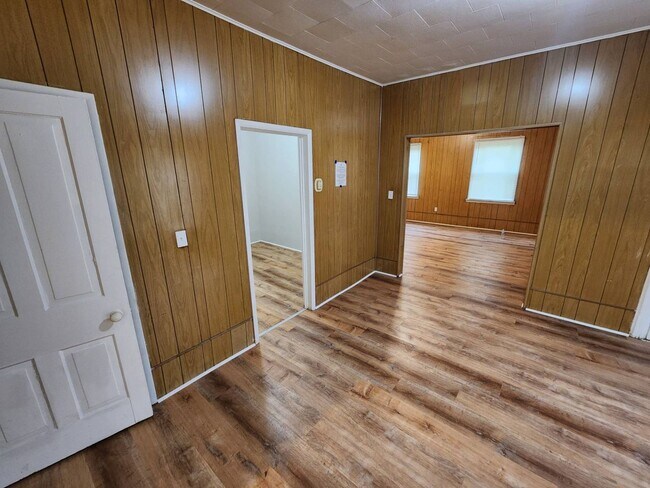 Building Photo - 4091 E 81st St