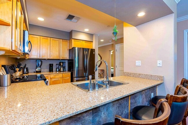 Building Photo - Fully Furnished 2 Bed/ 2 Bath Hale Kanani Condo, Across the Street from The Cove & Charley Young ...