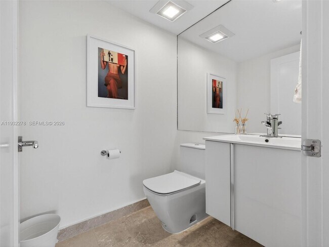 Building Photo - 11113 Biscayne Blvd
