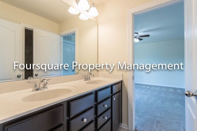 Building Photo - Single Family Home |1st Floor- Guest Suite...