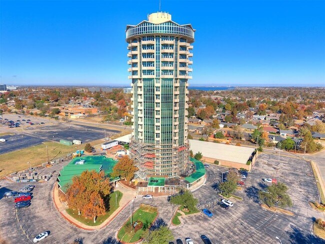 Building Photo - 5900 Mosteller Dr