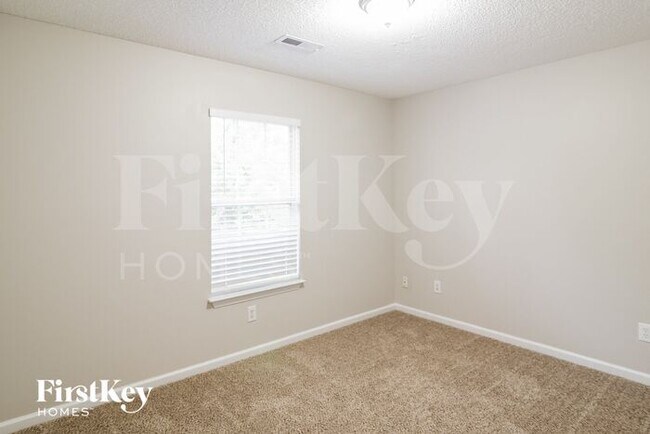 Building Photo - 178 Ponderosa Dr