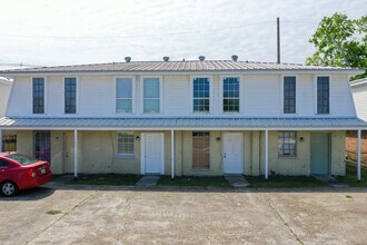 Building Photo - 227 Belle Terre Blvd