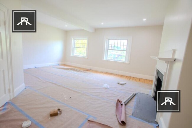 Building Photo - 4 bedroom in Brookline MA 02445
