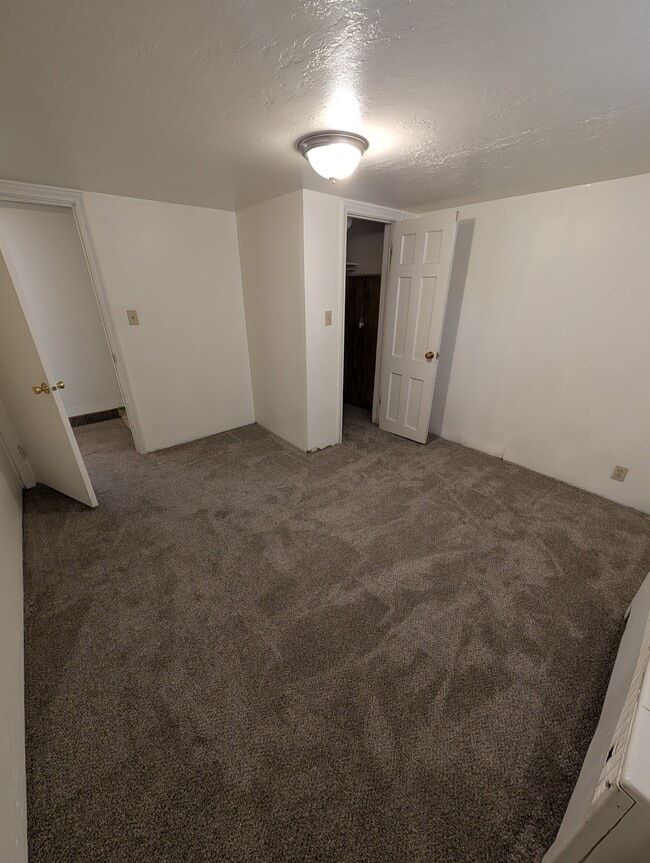 Building Photo - 129 N 100 E