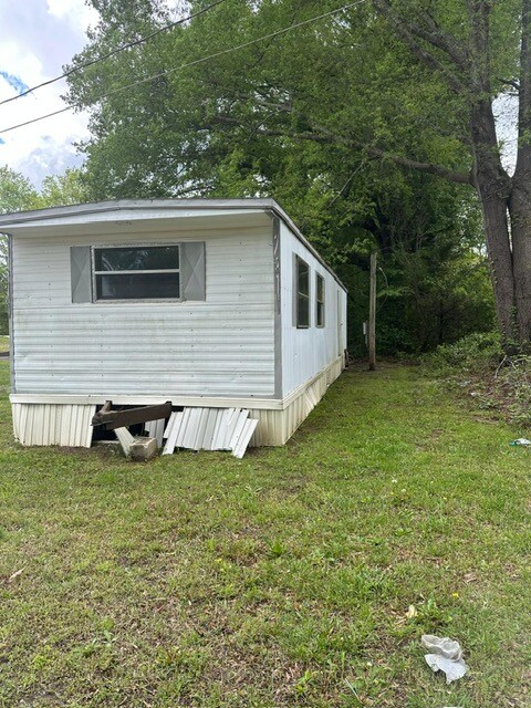 Building Photo - 212 Stacey Tucker Cir