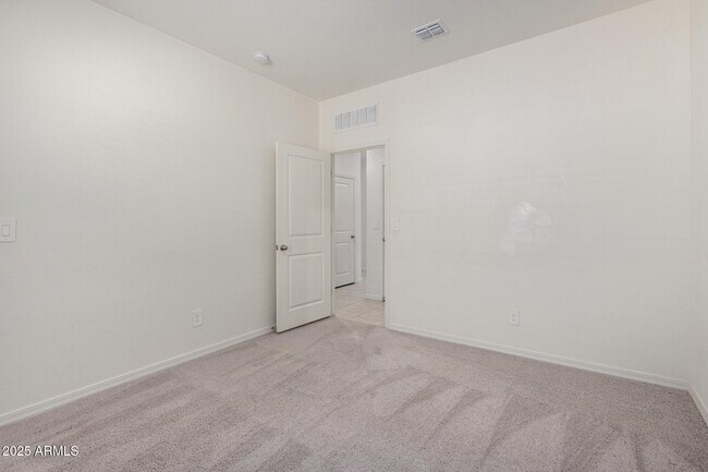 Building Photo - 5722 W Coplen Farms Rd