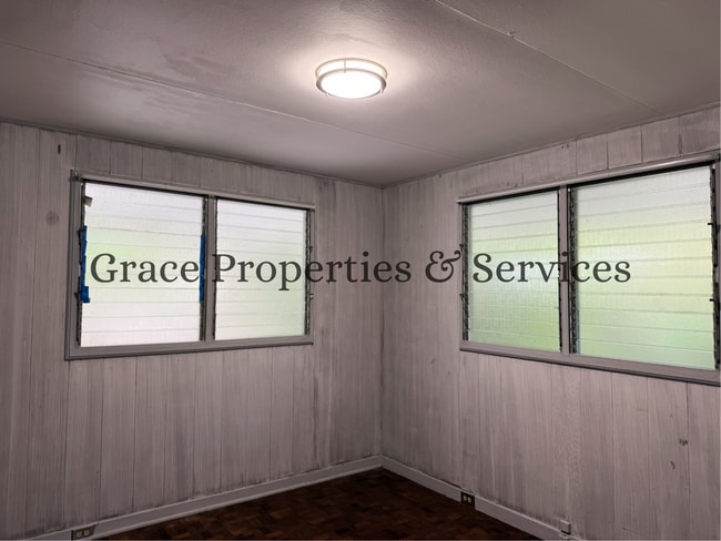 Building Photo - 0038EIK