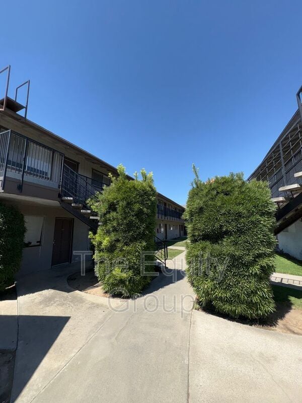 Building Photo - 1865 Emma Lee Ln