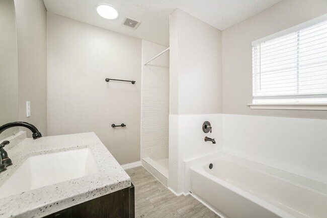 Building Photo - 22023 Soft Pines Ct