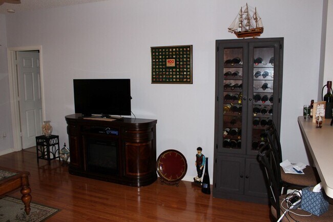 Building Photo - 149 Lazy Daisy Dr