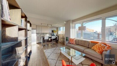 Building Photo - 2 bedroom in JAMAICA HILLS NY 11432