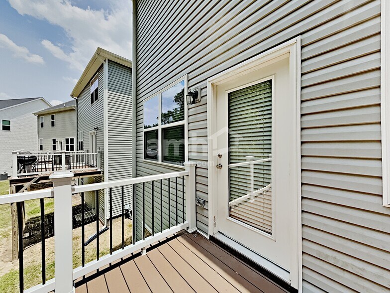 Building Photo - 117 Cobblestone Dr