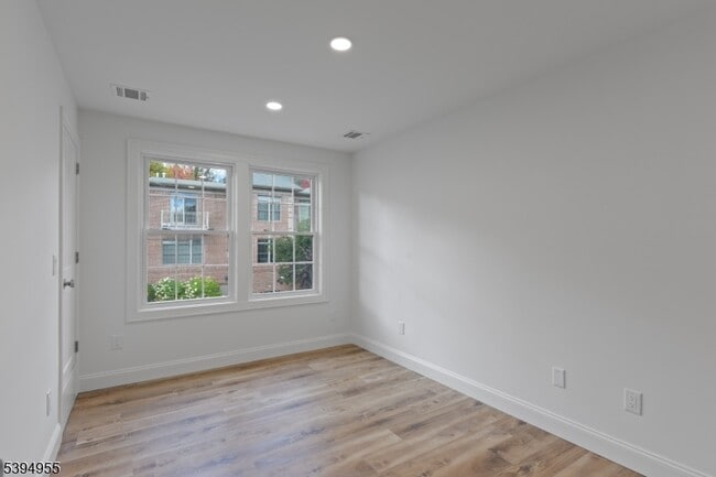 Building Photo - 42 Church St