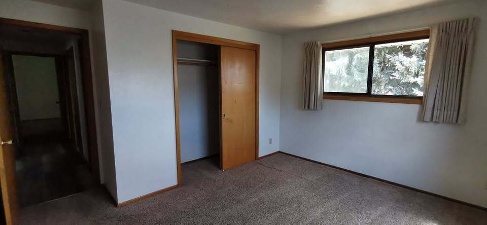 Building Photo - 1340 NW Kenny Dr