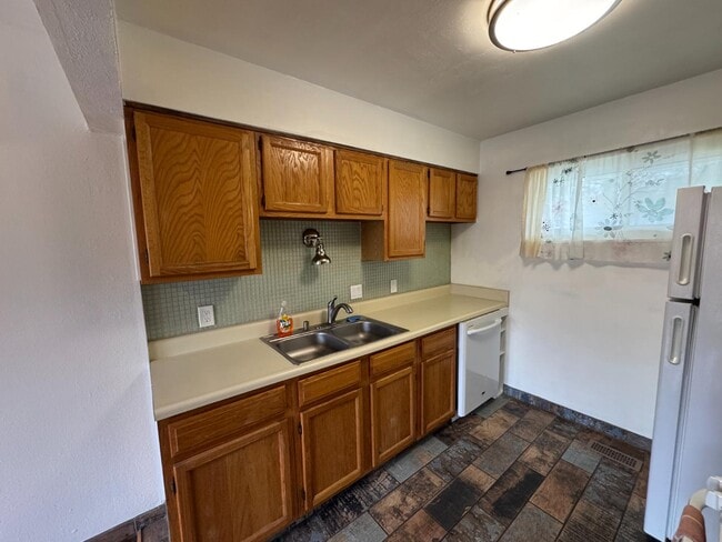 Building Photo - 255 N Michigan St