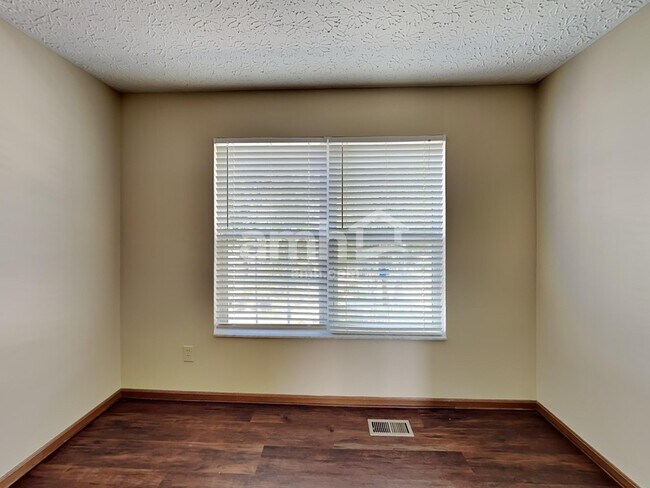 Building Photo - 160 Harvard Loop