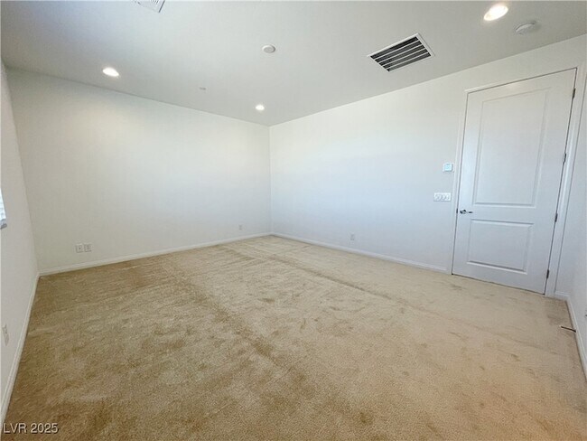 Building Photo - 8820 Scalpay St