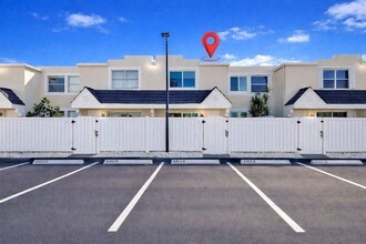 Building Photo - 6840 SW 45th Ln