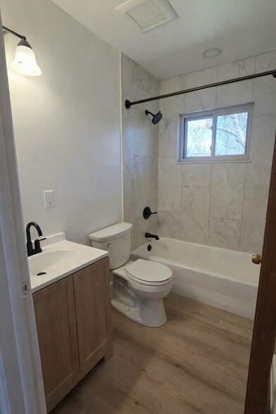 Building Photo - 2934 S Zurich Ct