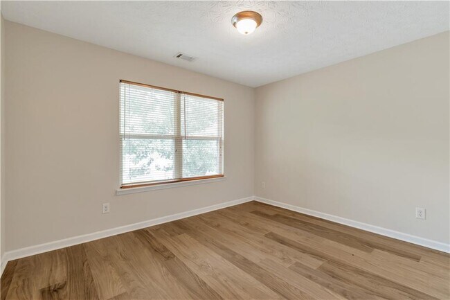 Building Photo - 3168 Meadow Point Dr