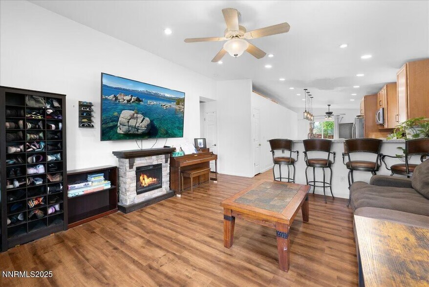 Building Photo - 5658 Cranberry Ct