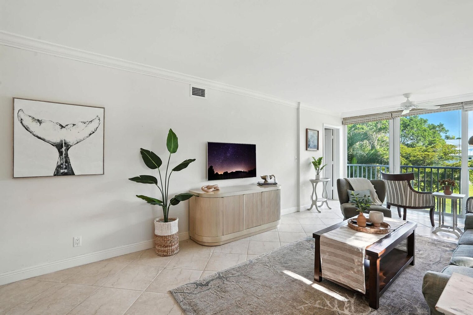 Building Photo - 636 Broad Ave S