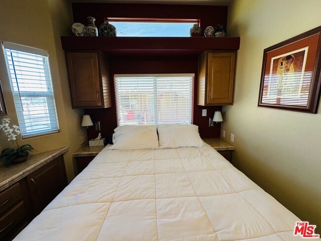 Building Photo - 69333 E Palm Canyon Dr