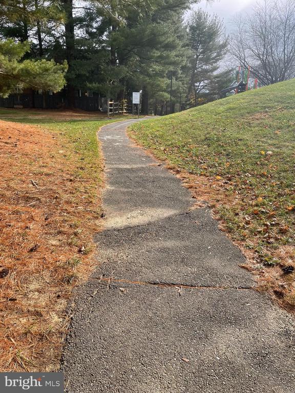 Building Photo - 9316 Jarrett Ct