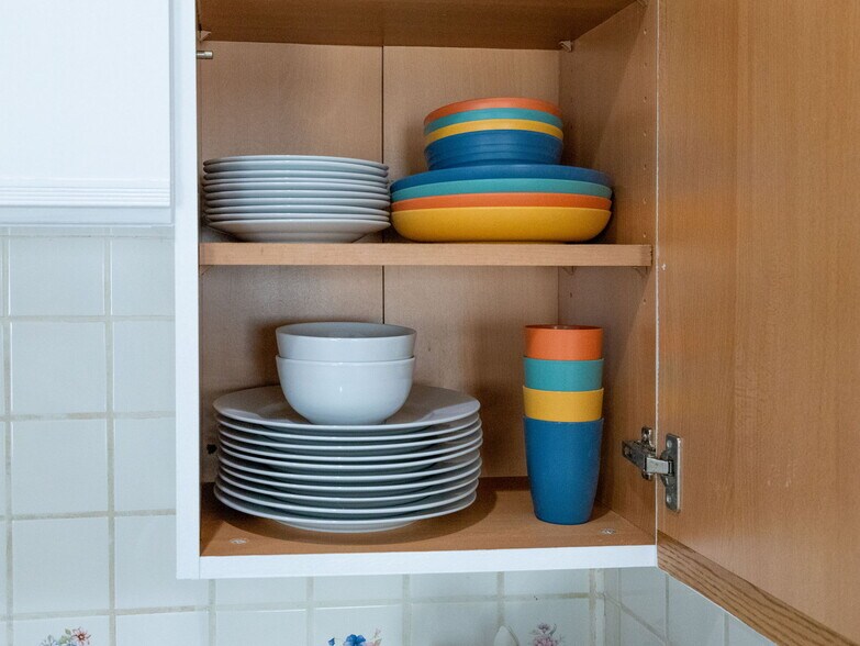 Building Photo - 168 School St