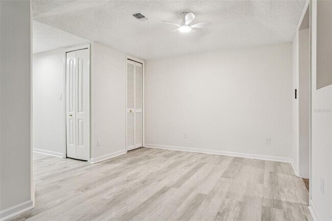 Building Photo - 2101 Fox Chase Blvd