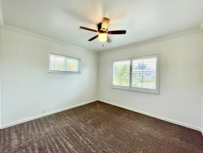 Building Photo - Stunning 4 Bedroom 3 Bath Single Story Home in Glendora!