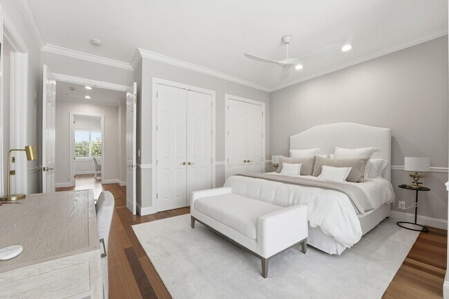 Building Photo - 921 Osceola Dr