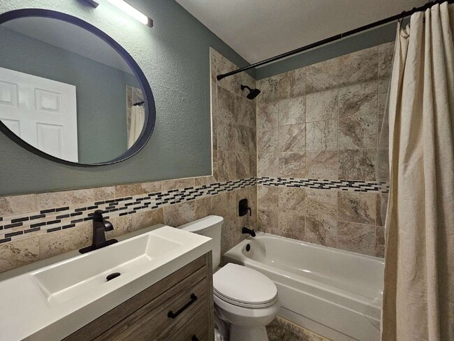 Building Photo - 2618 S Xanadu Way