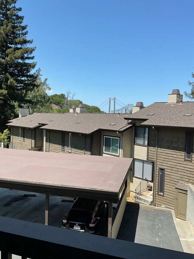 Building Photo - 1061 Cedar Ct