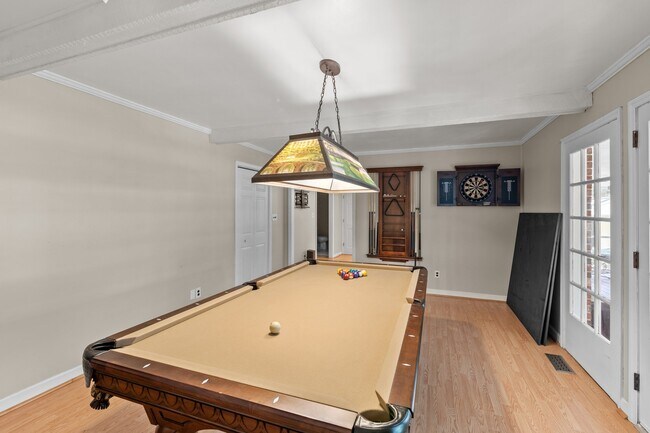 Building Photo - 327 Plantation Dr