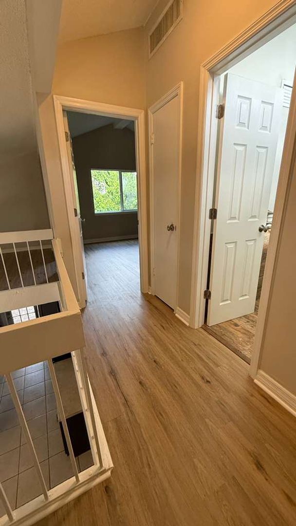 Building Photo - FIRST MONTH FREE -  Beautiful remodeled 2 ...