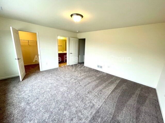 Building Photo - 5 Haddon Pl