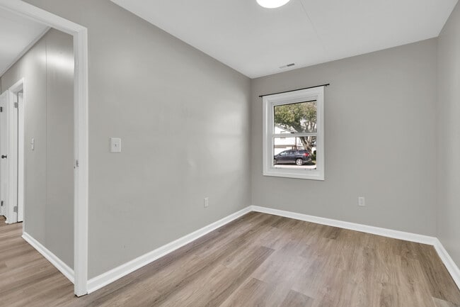 Building Photo - 4329 Whitehall Ln