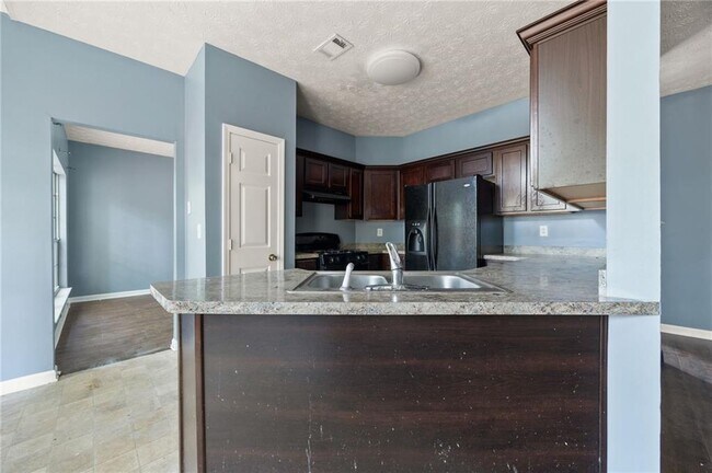 Building Photo - 4997 Wedgewood Pl