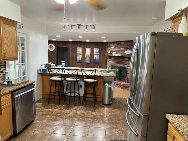 Kitchen - 48 Augustine Pl