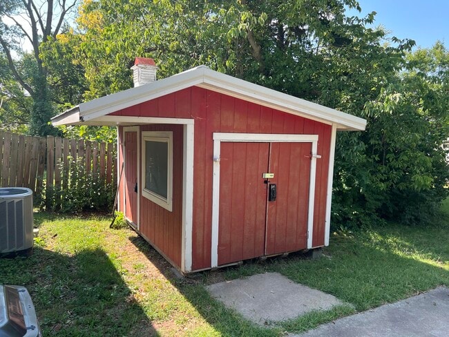 Building Photo - 807 Clinkscales Rd